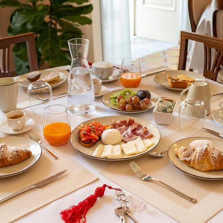 Palazzo Zaca Bed & Breakfast กัลลีโปลี ภายนอก รูปภาพ